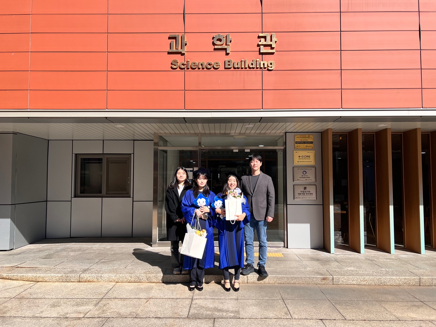 Graduation ceremony for Yeonji and Jimin